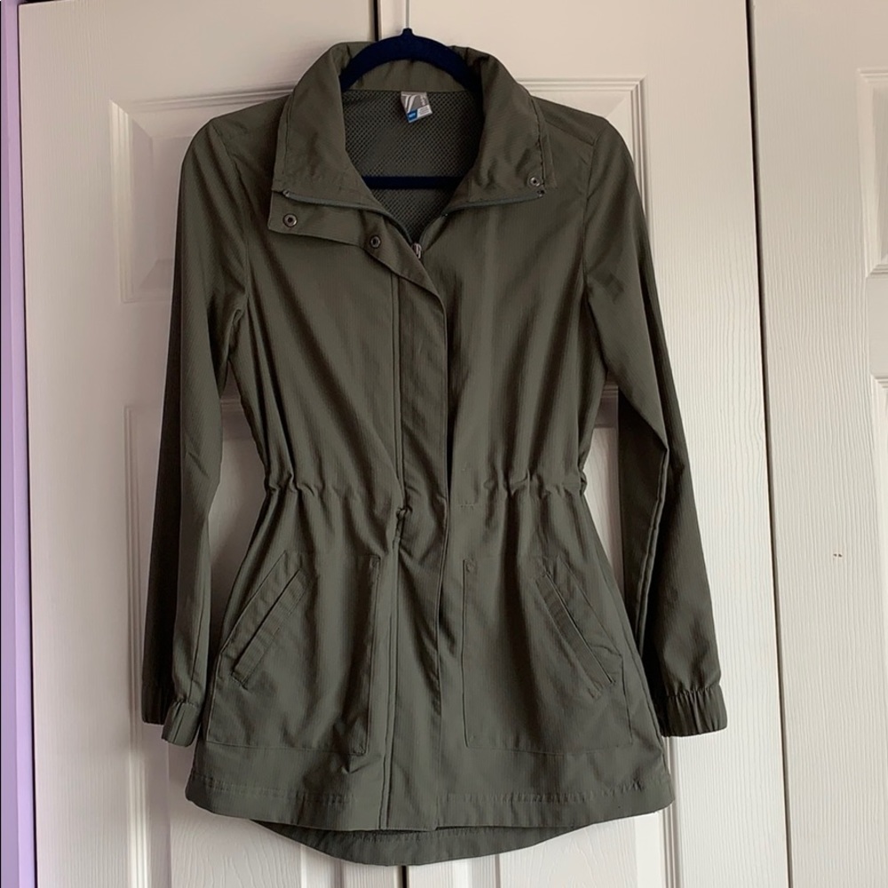 Lightweight athletic jacket in olive green • Size XS